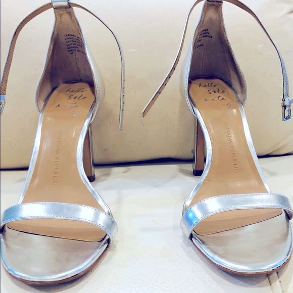Banana Republic Hello Sole Mate Metallic Silver Stilettos 👠 Like New Size 7 - Picture 5 of 9